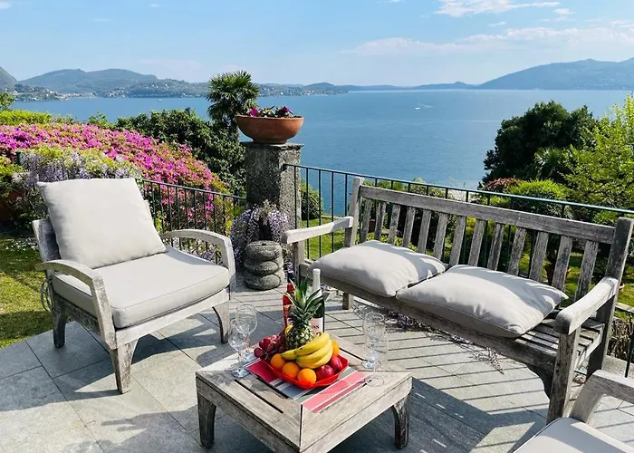 Charming Il Motto With Pool Villa Verbania
